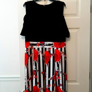 Beautiful Black/Red Rose Maxi Dress